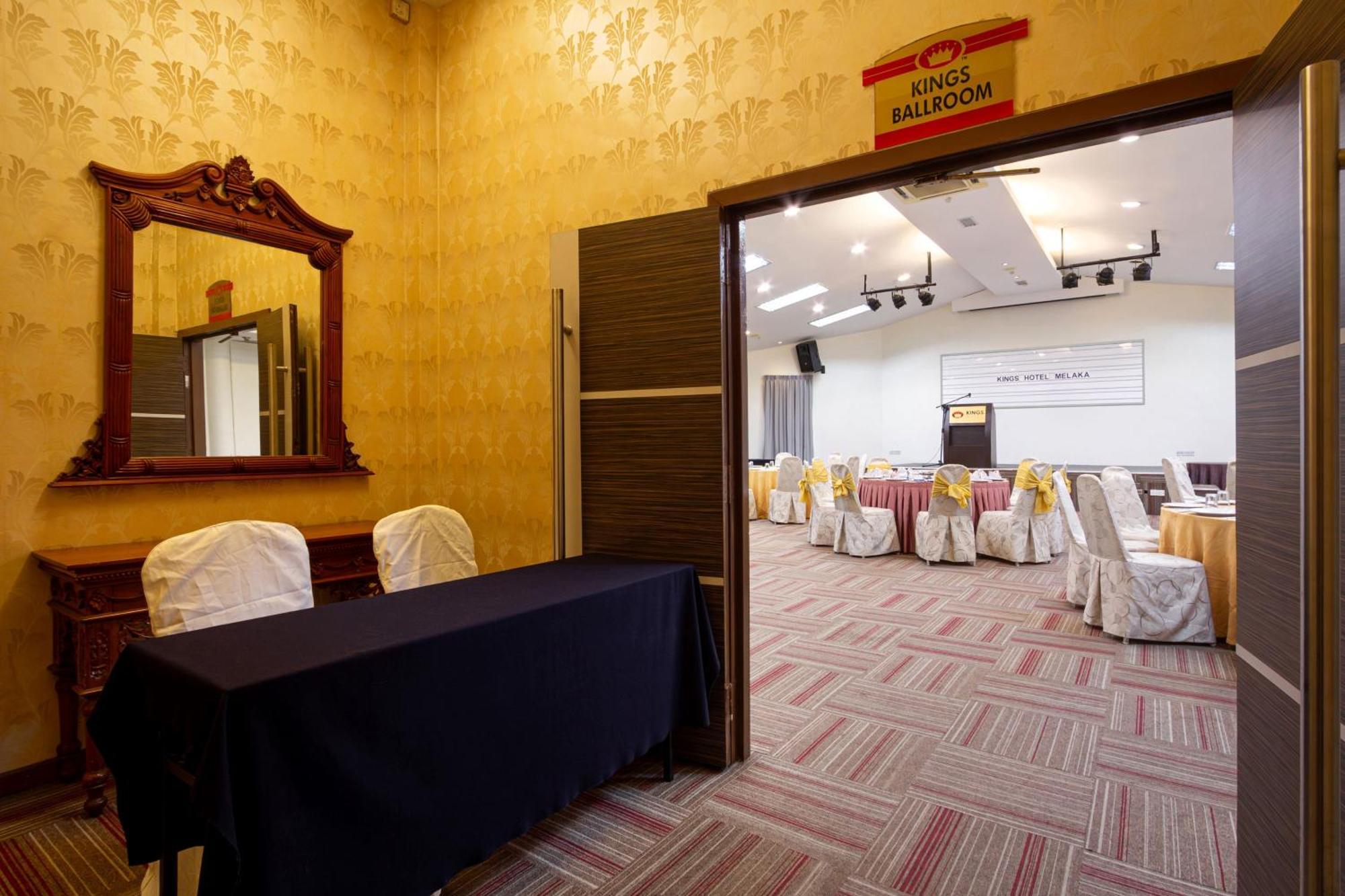 Kings Hotel Melaka Kültér fotó