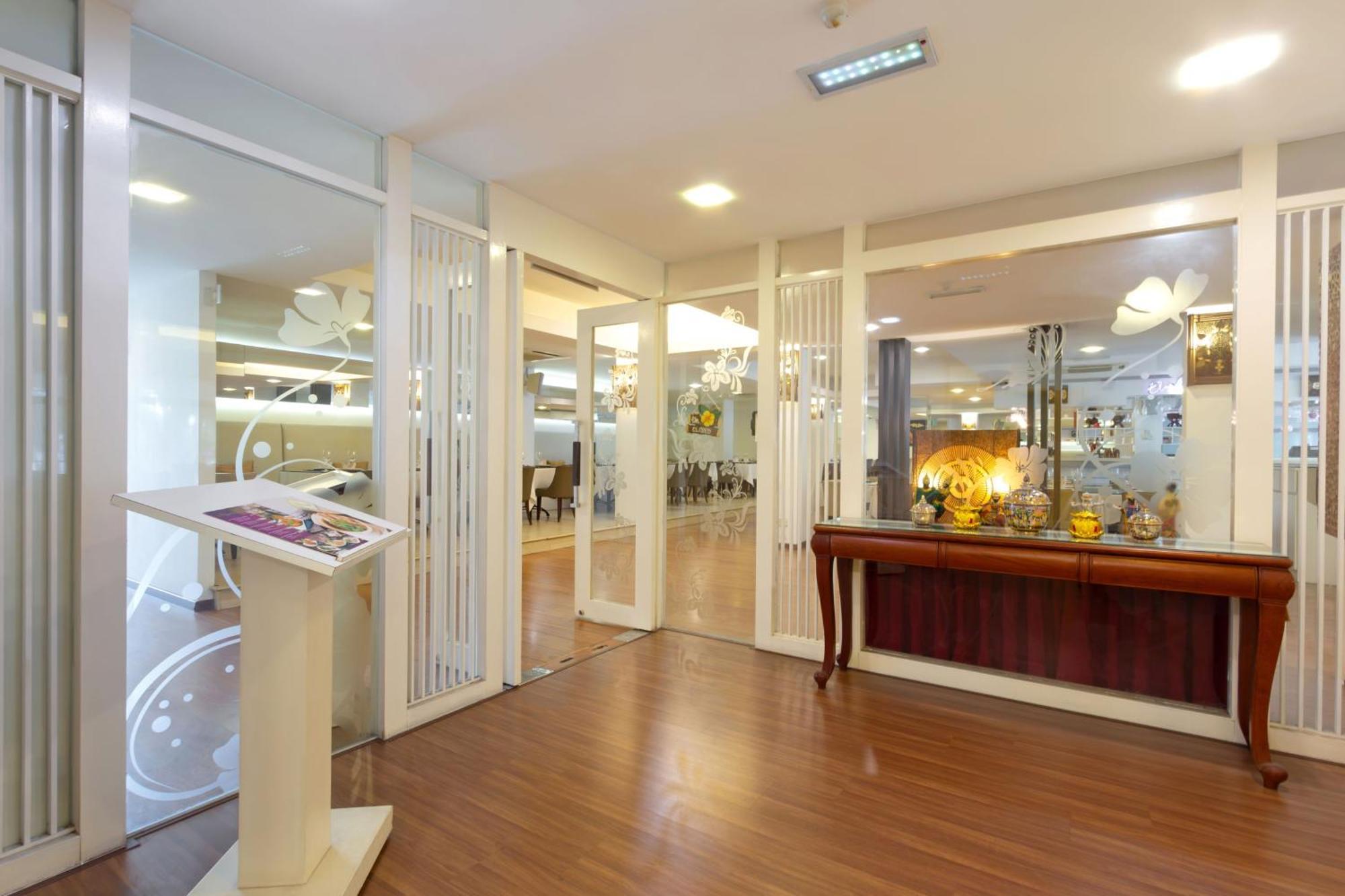 Kings Hotel Melaka Kültér fotó