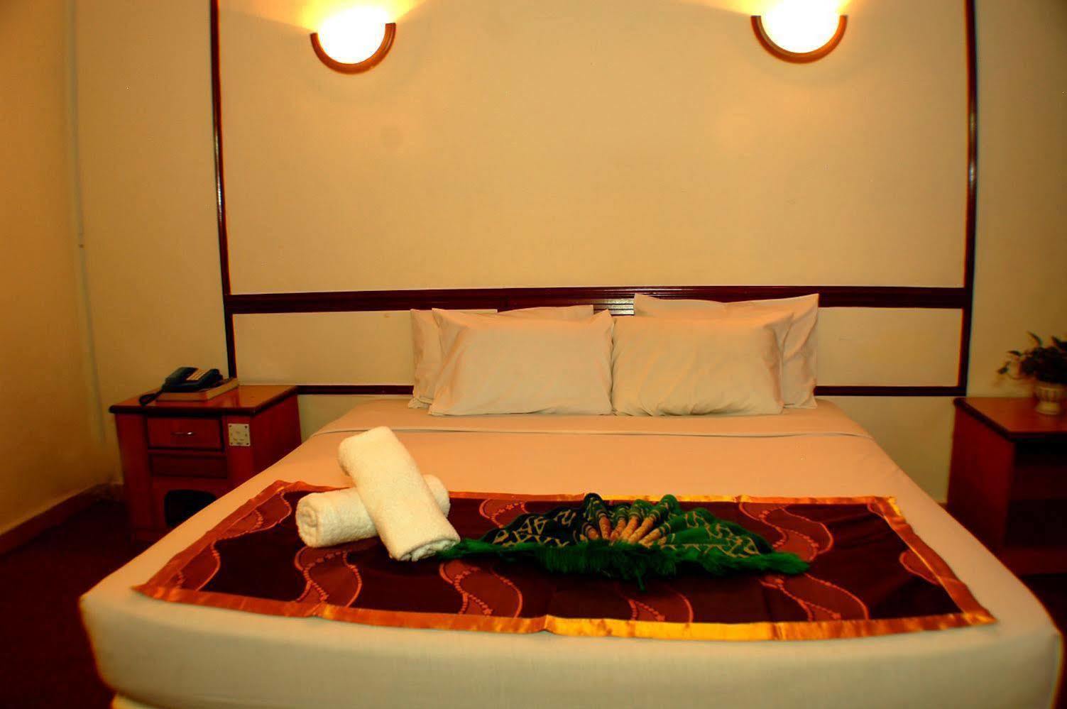 Kings Hotel Melaka Kültér fotó
